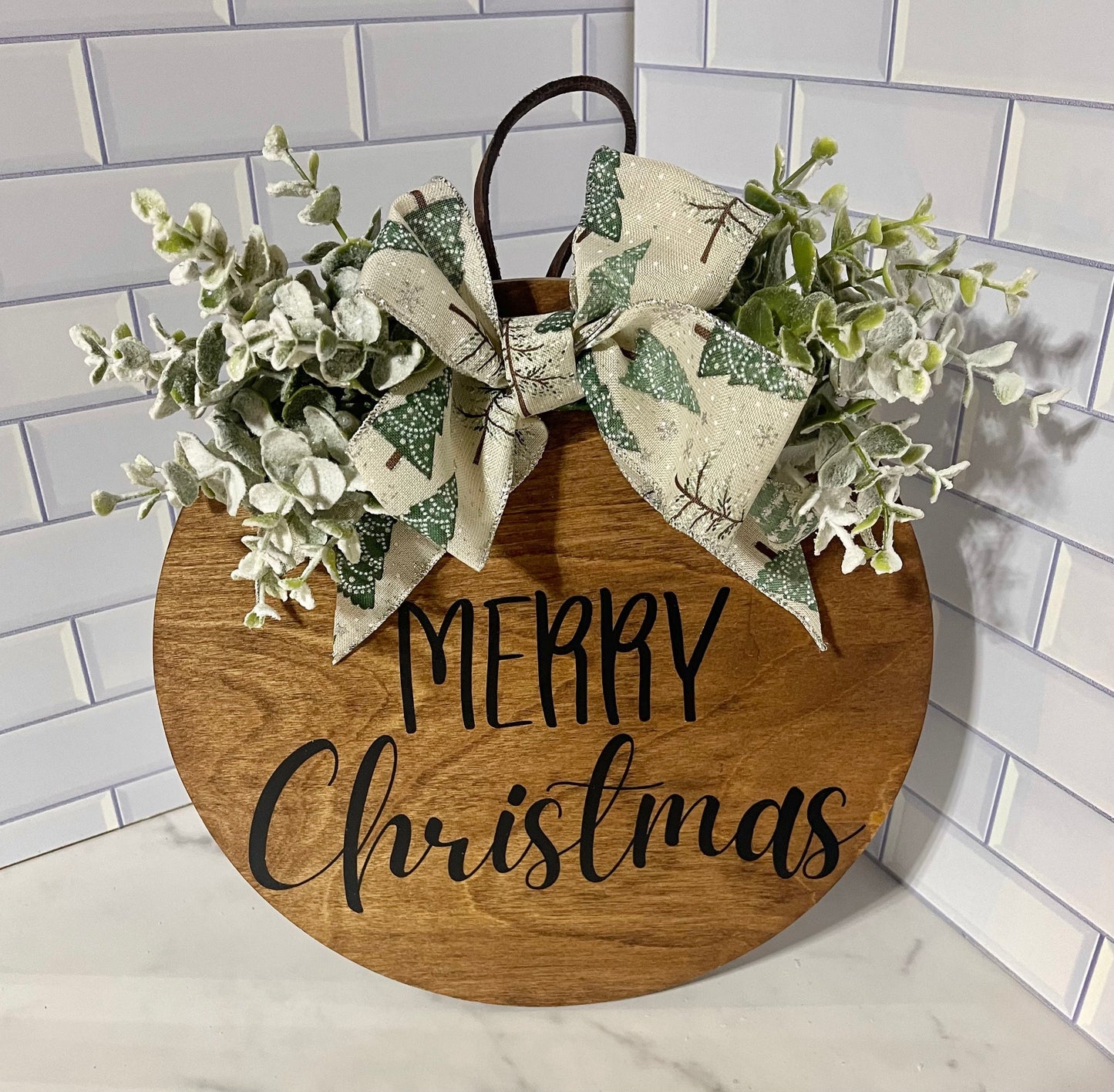 Merry Christmas Door Hanger With Christmas Tree Bow